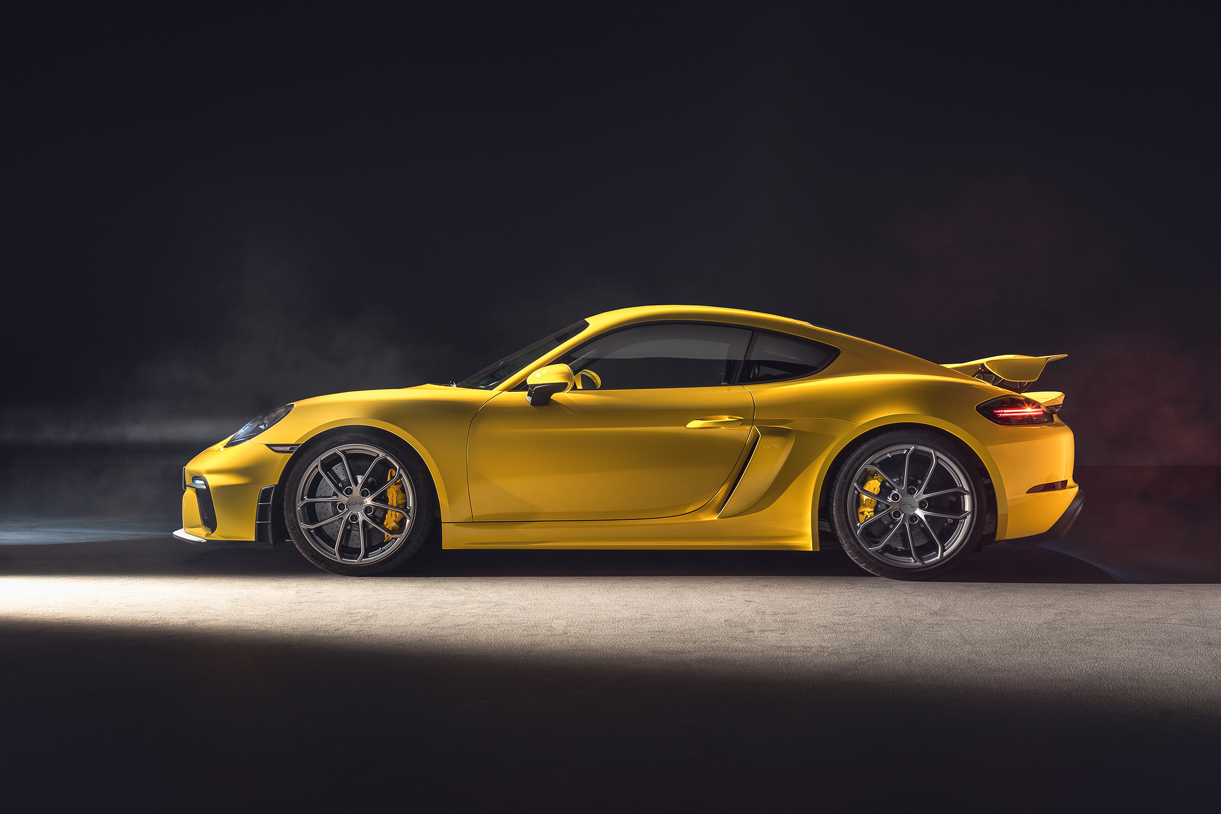 Porsche 718 Cayman GT4 - side on view
