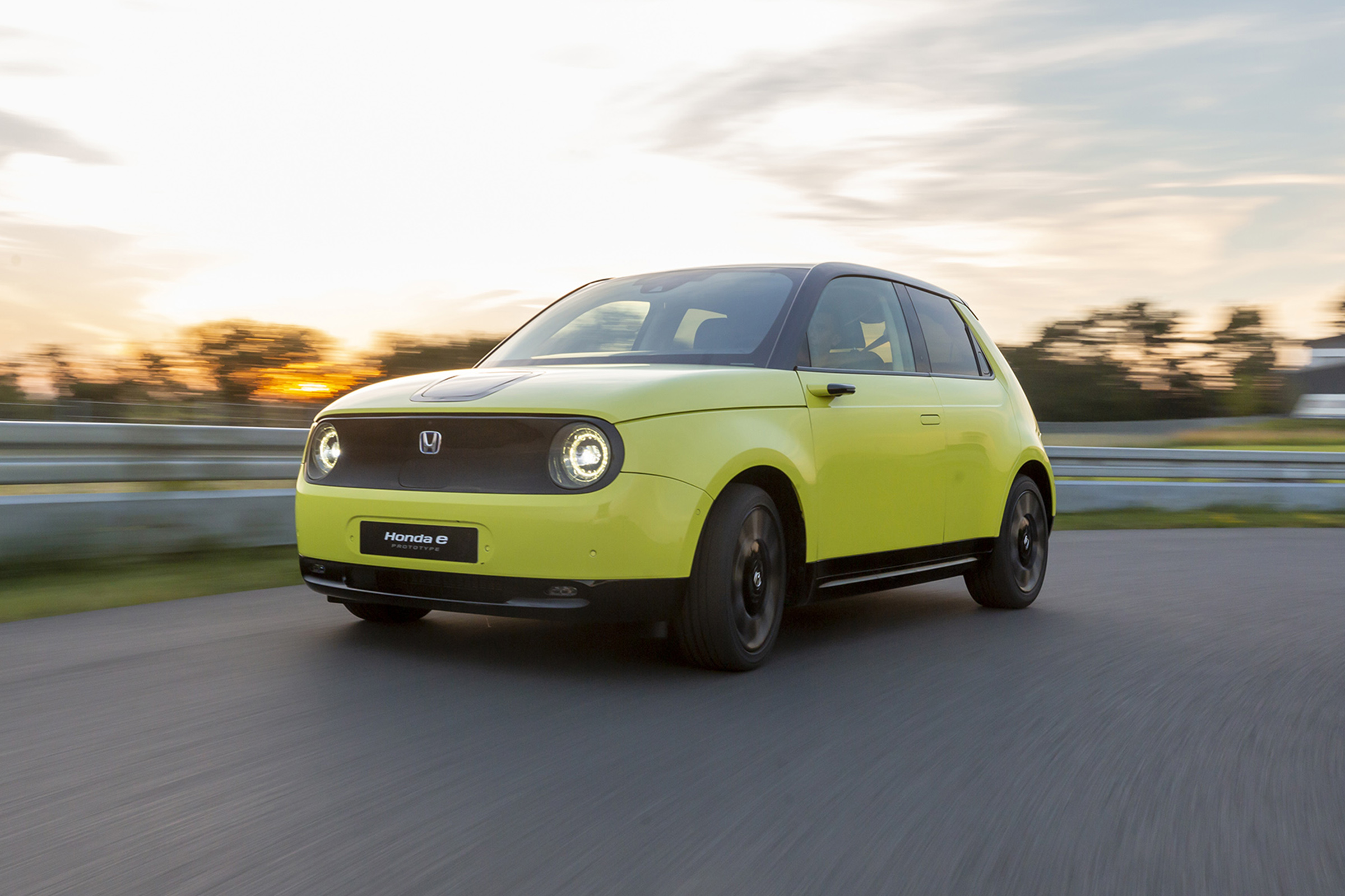 2019 Honda e prototype - front dynamic