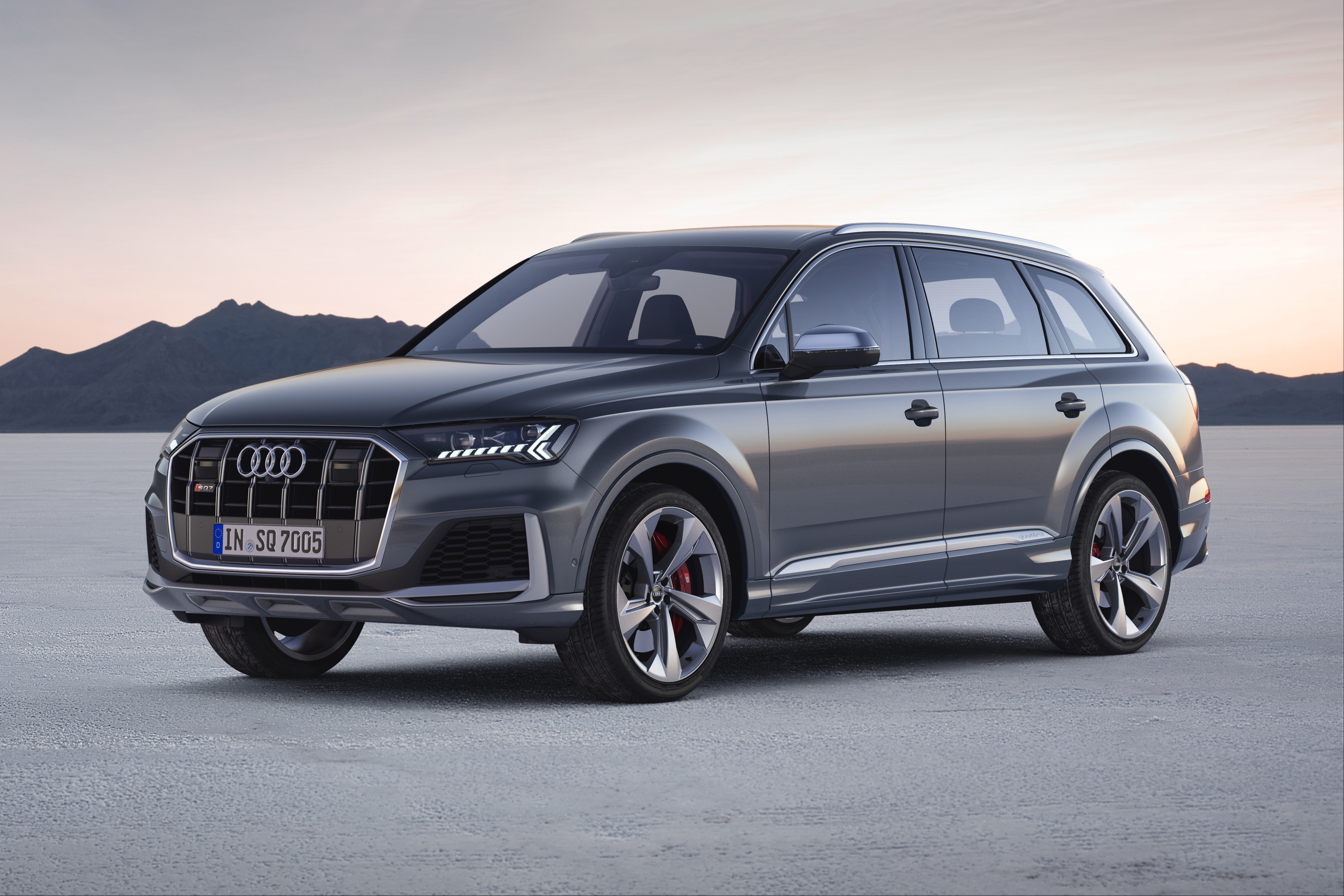 Audi SQ7 TDI - Static front 3/4