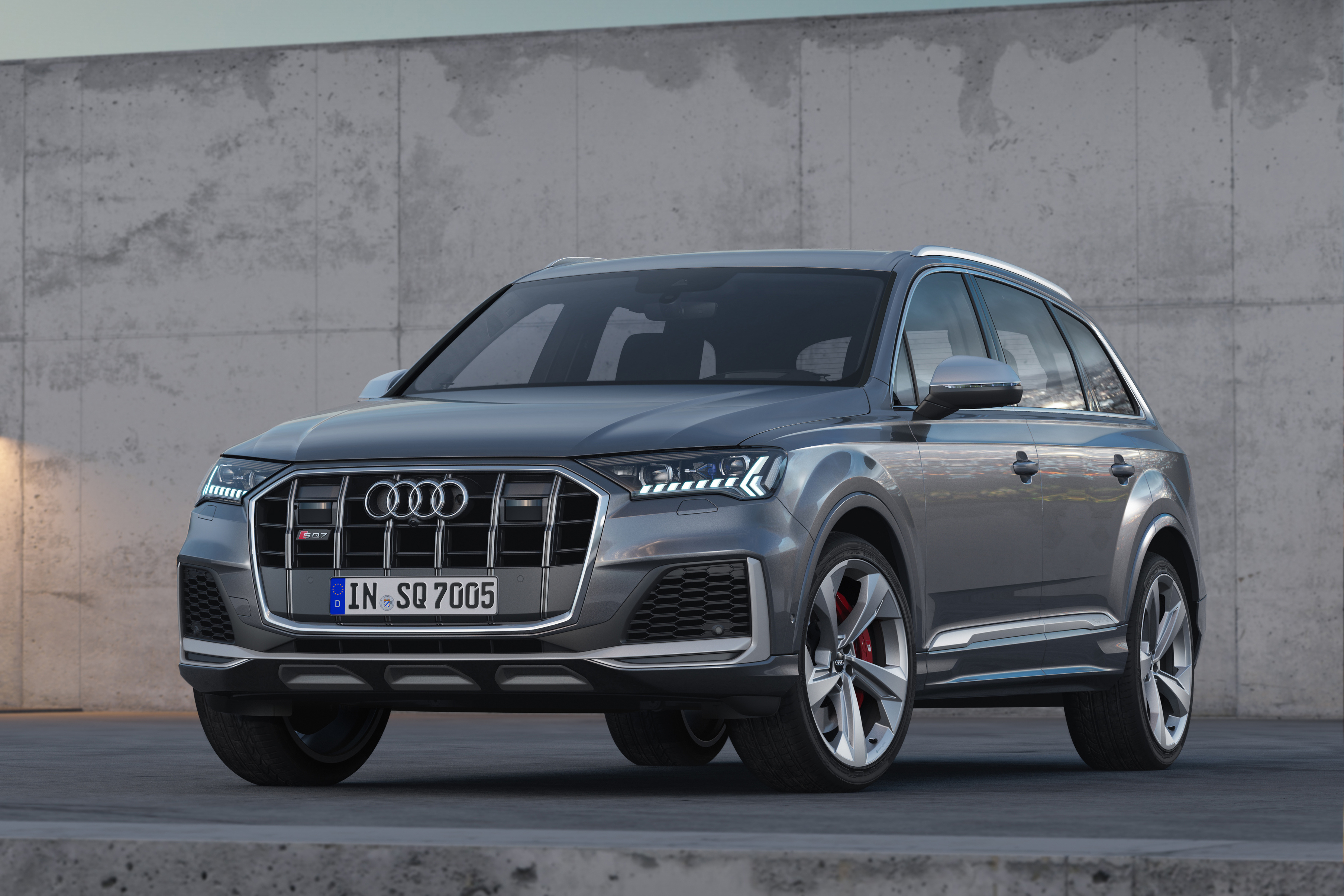 Audi SQ7 TDI - Static front three quarter