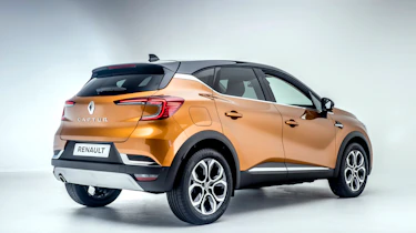 2020 Renault Captur - rear 3/4 studio shot