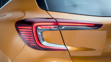 2020 Renault Captur - close up rear light 3/4