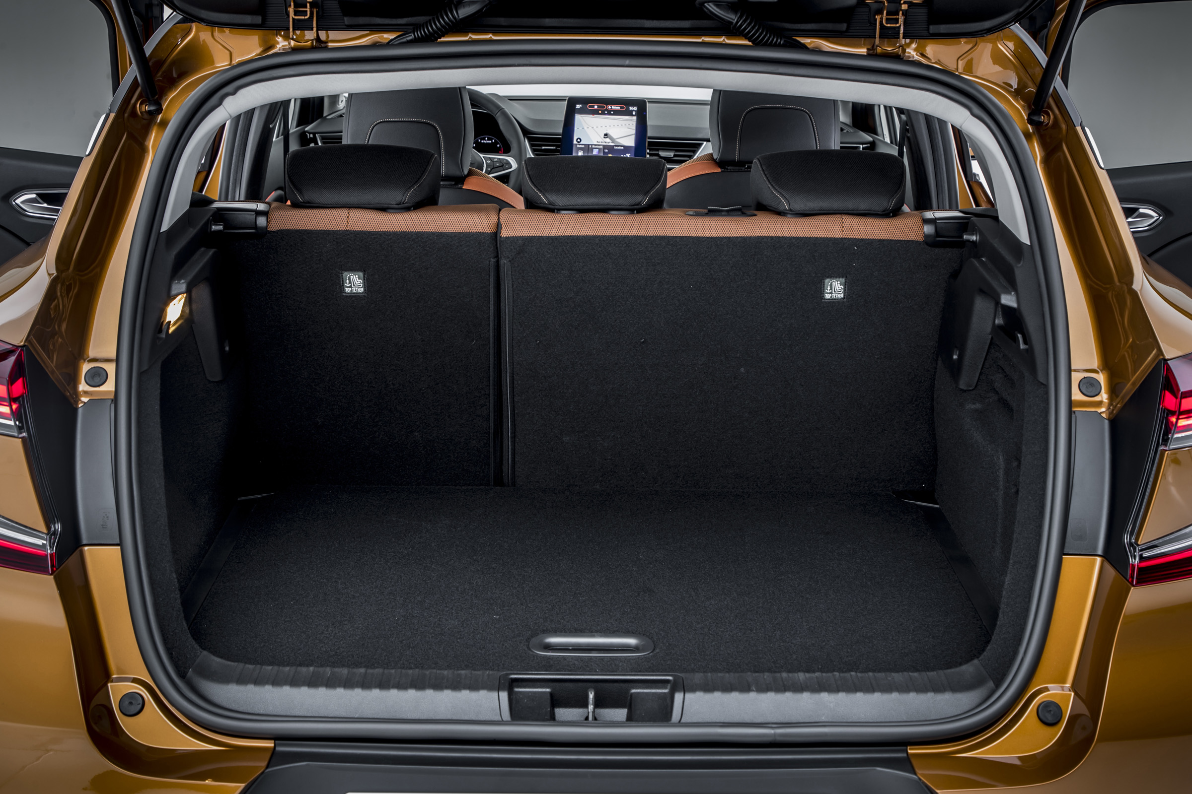 2020 Renault Captur - rear seats in place