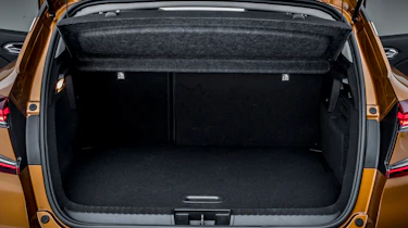 2020 Renault Captur - rear seats in place with parcel shelf
