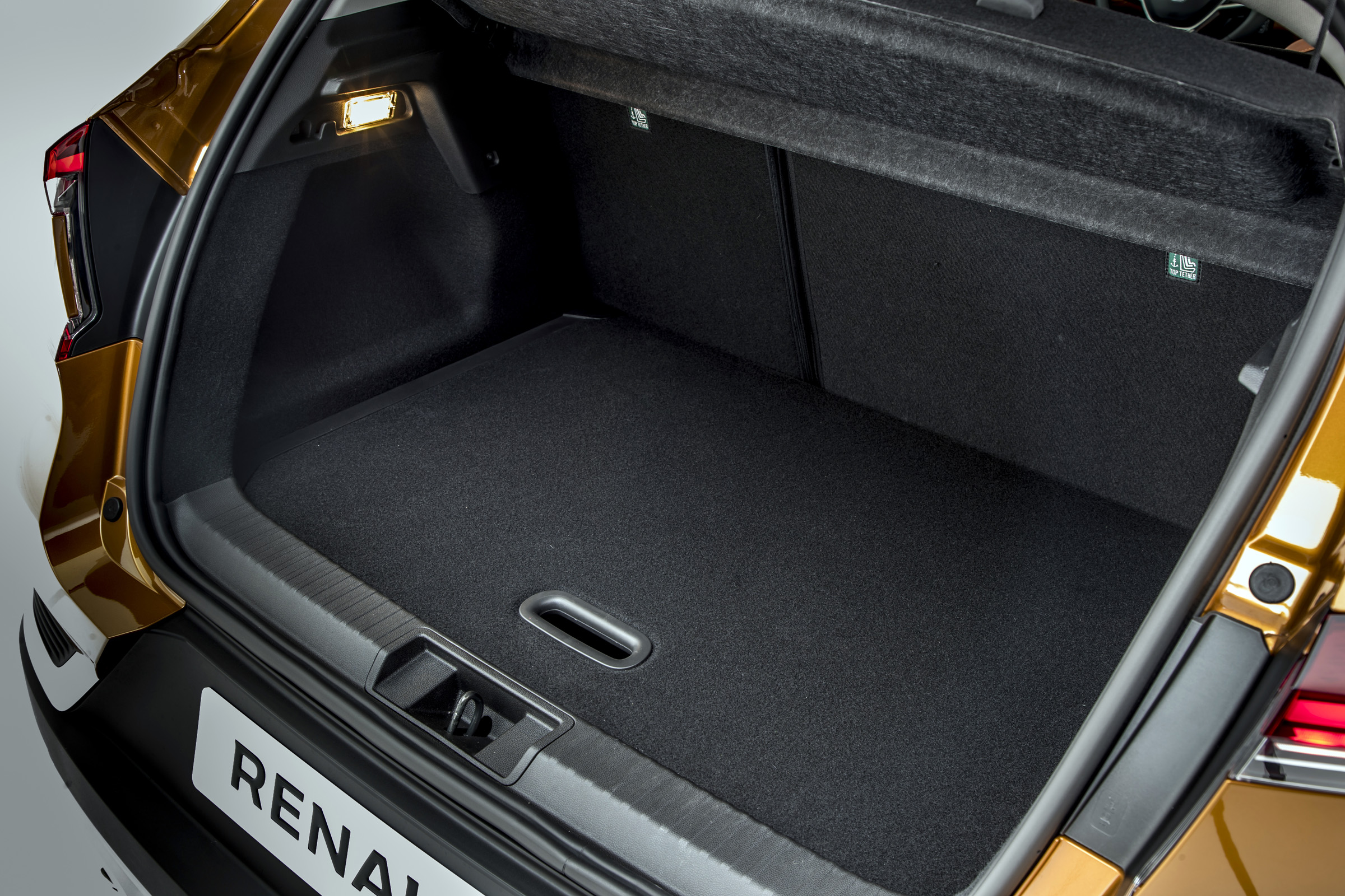 2020 Renault Captur - boot floor