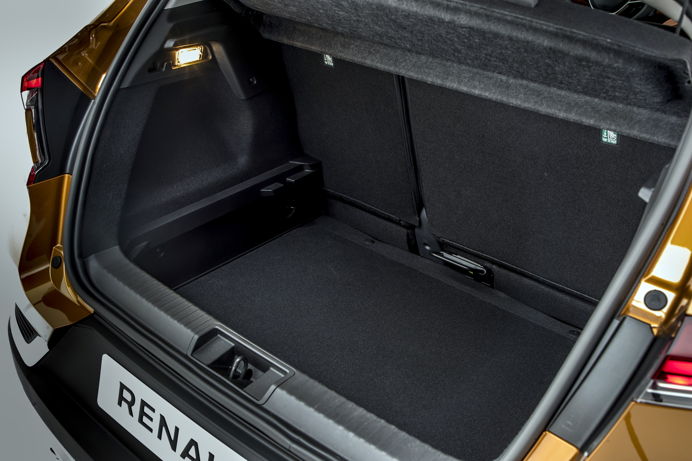 2020 Renault Captur - boot floor