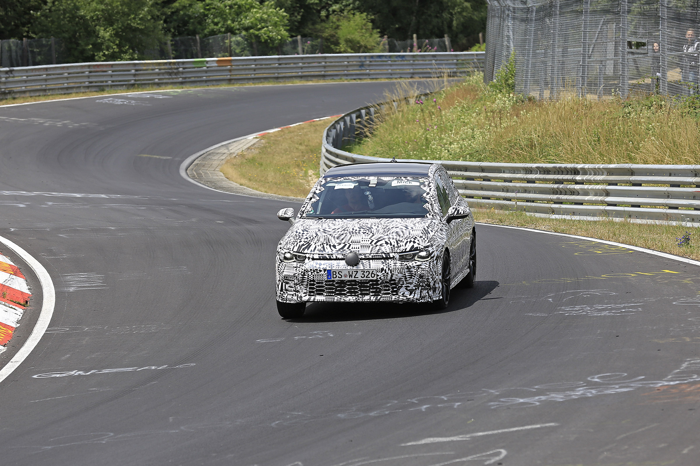 Volkswagen Golf GTI development mule