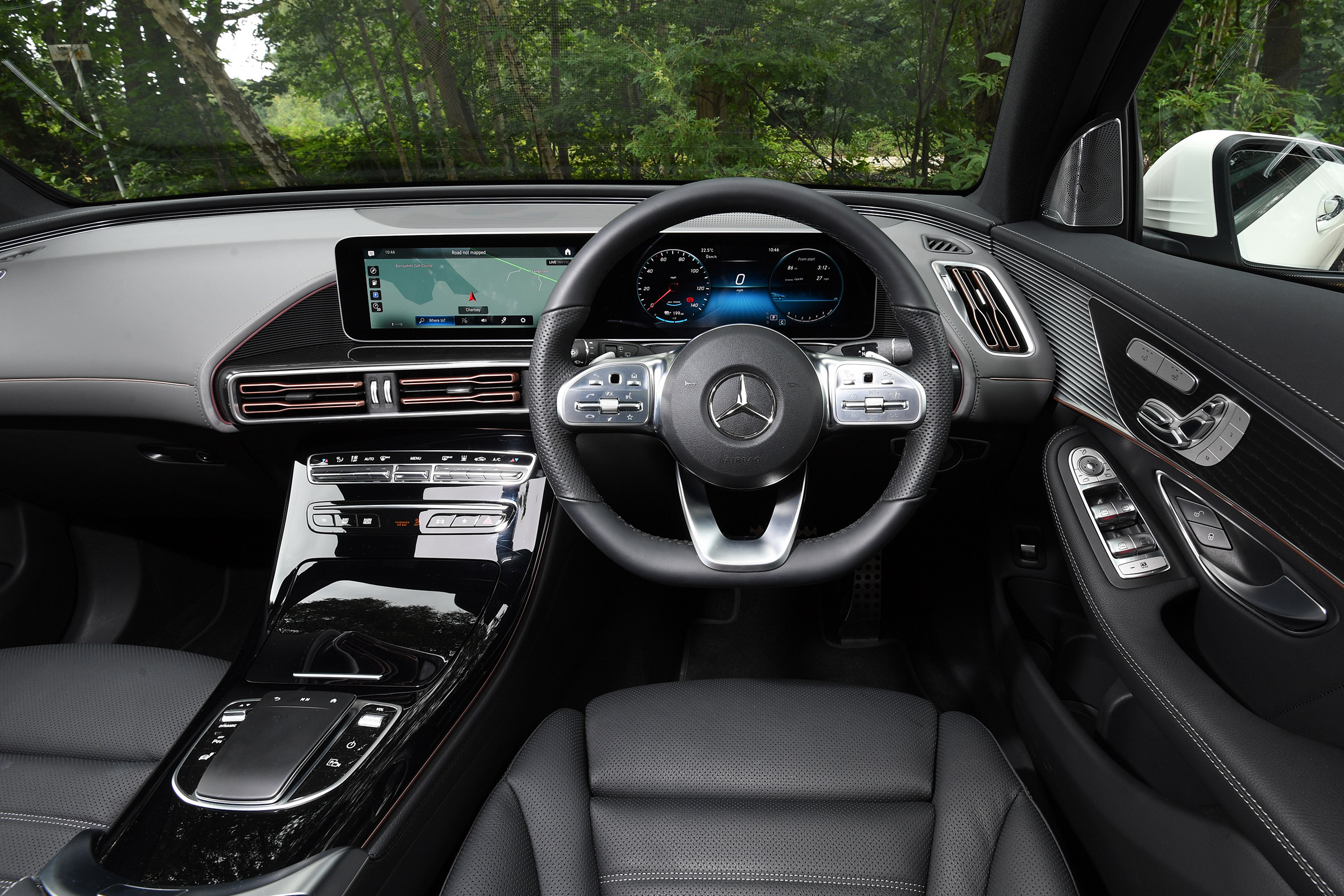 Mercedes EQC SUV interior