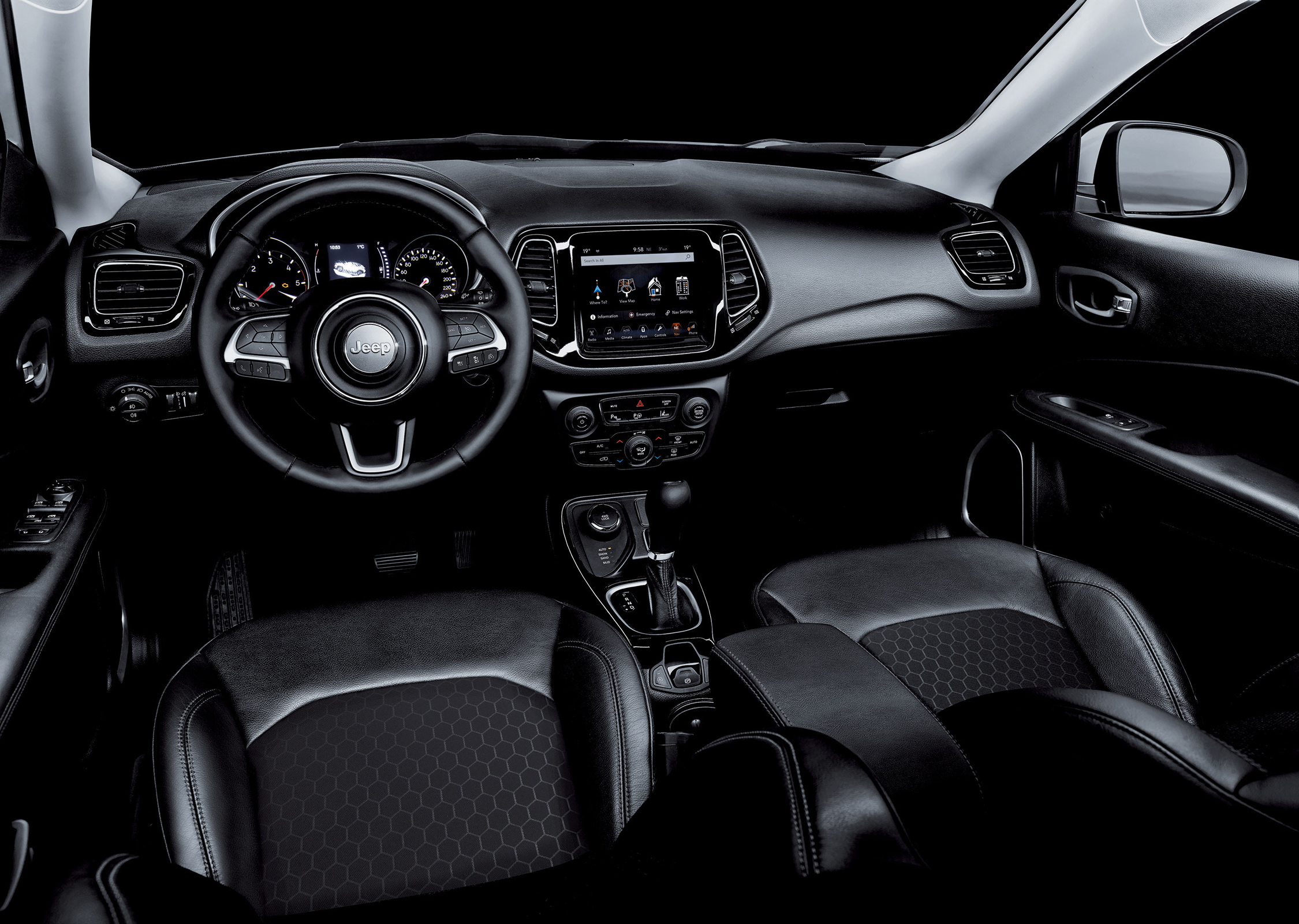 Jeep Compass Night Eagle - interior view