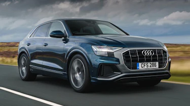 Audi Q8 S line - front 3/4 driving