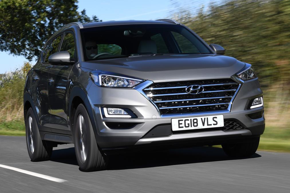 Hyundai Tucson Premium - front 3/4 driving 