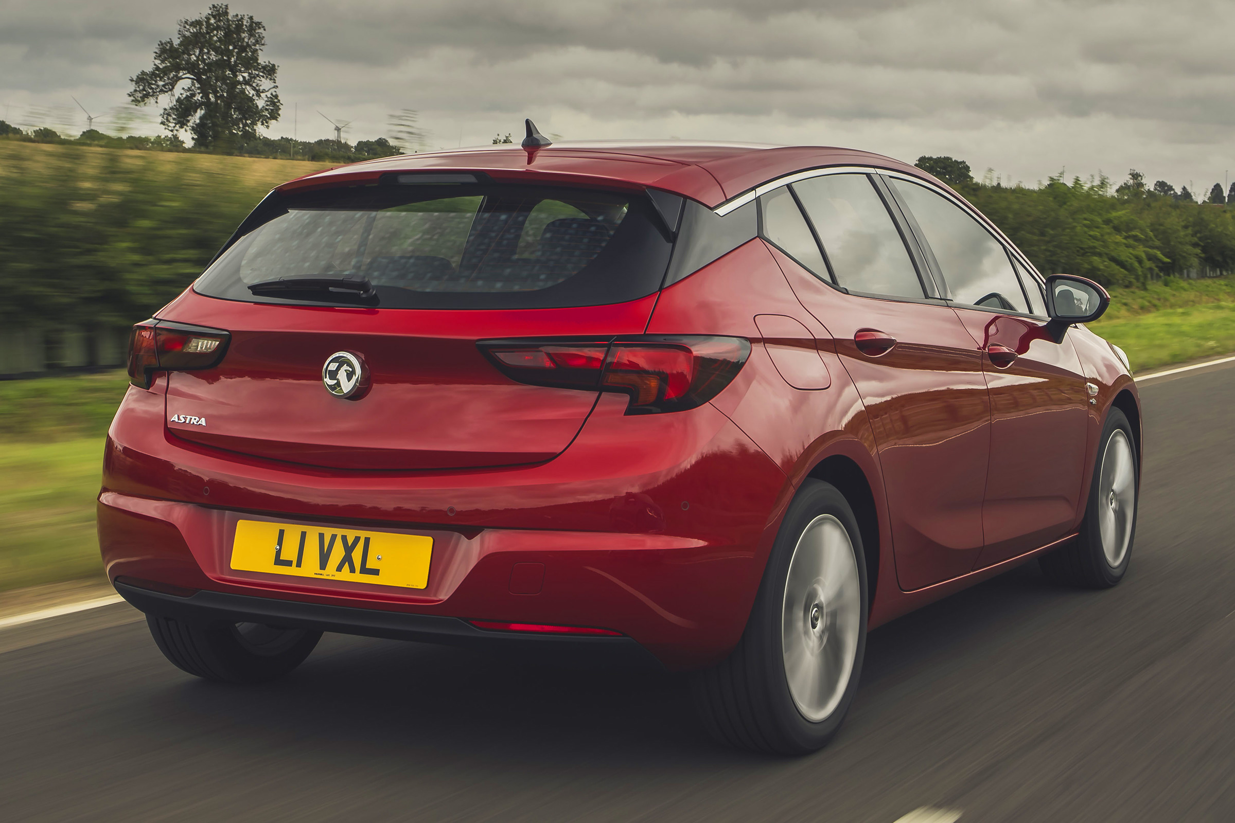 Vauxhall Astra hatchback rear 3/4 tracking