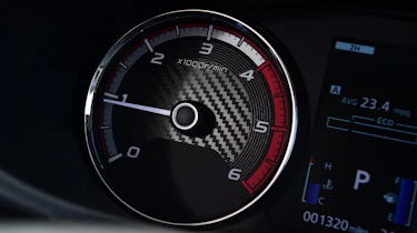 Mitsubishi L200 pickup instruments
