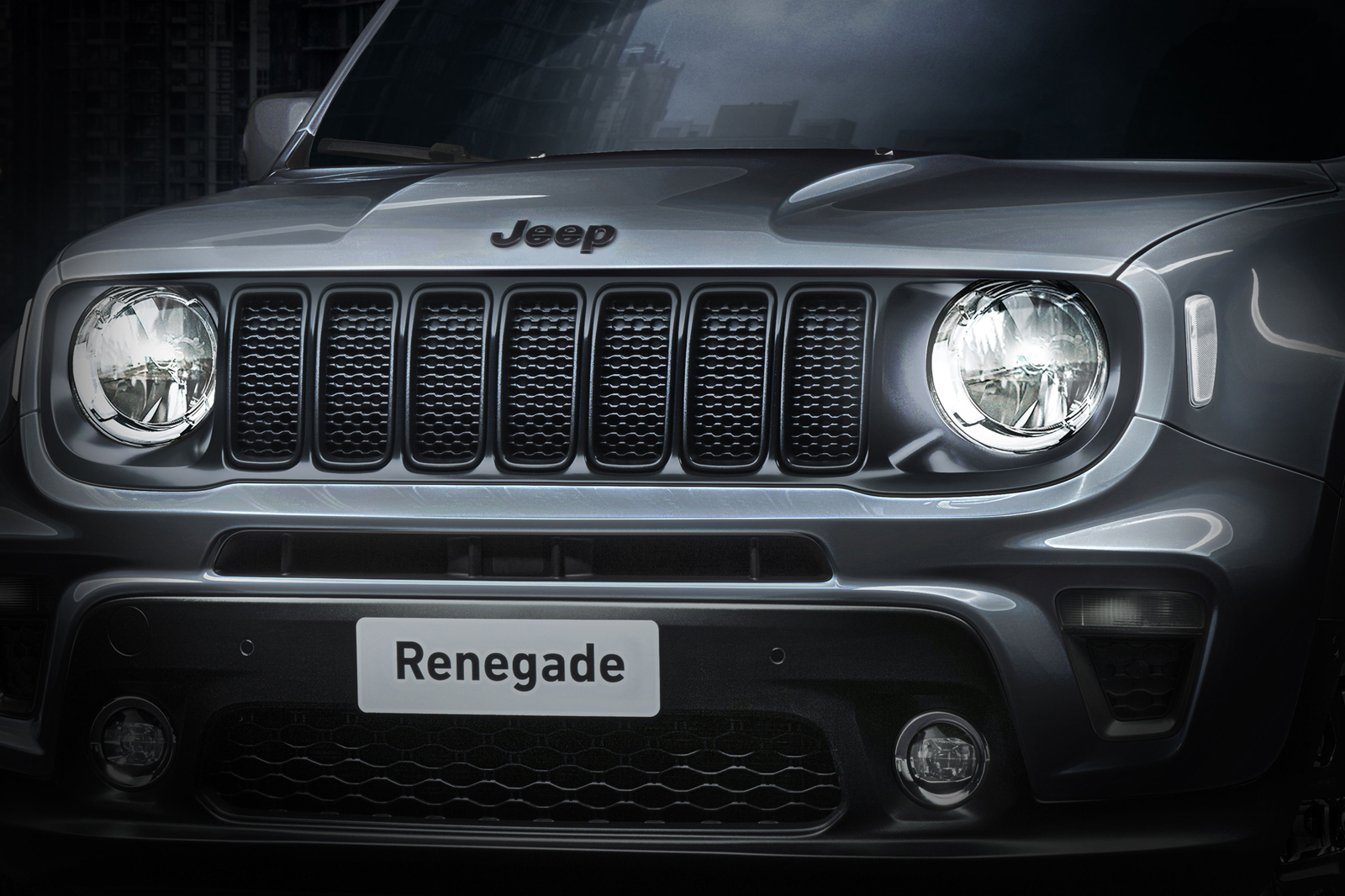 Jeep Renegade Night Eagle - grille close up