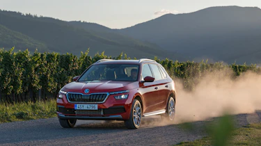 Skoda Kamiq 2019 - front 3/4 dynamic