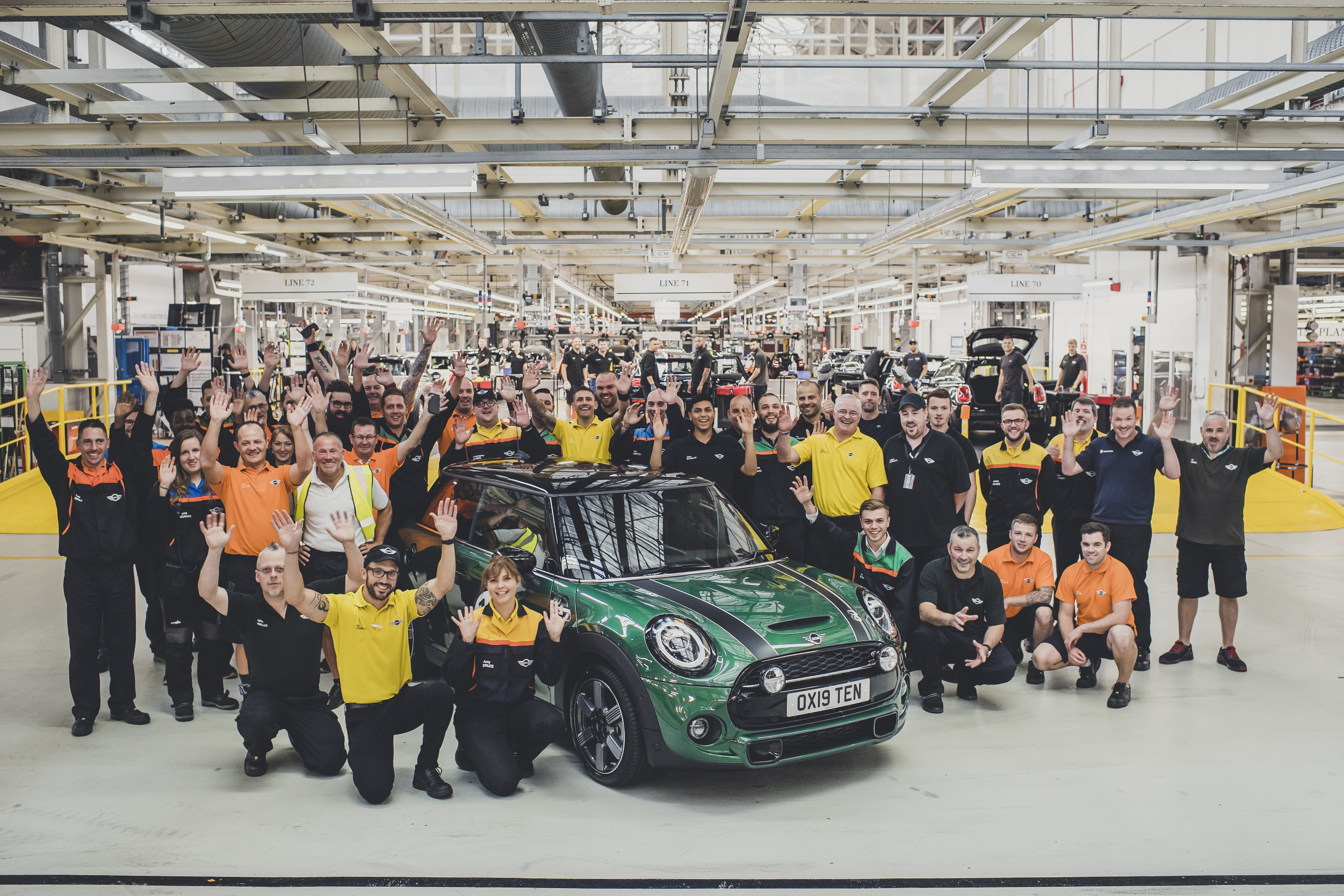 MINI 60th anniversary plant oxford inside