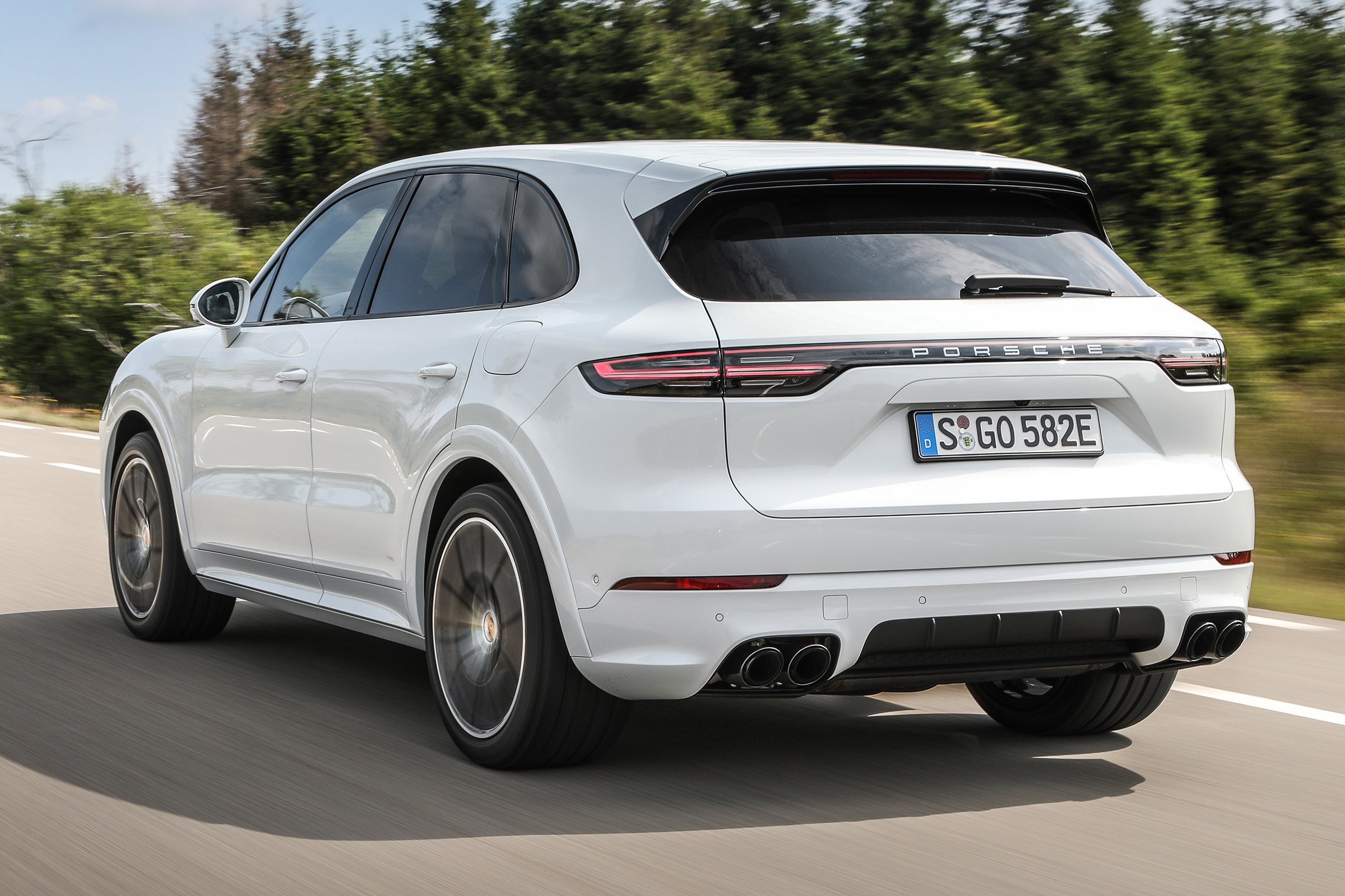 Porsche Cayenne Turbo S E-Hybrid rear