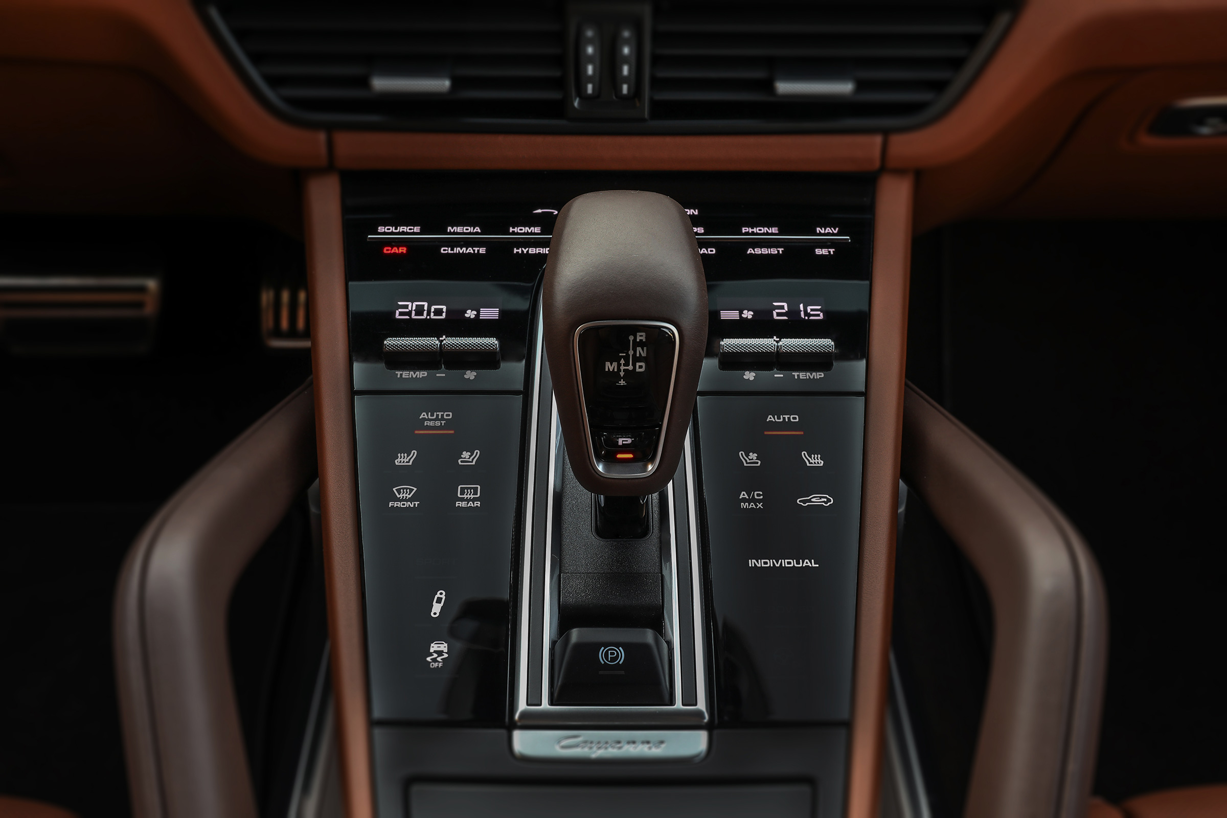 Porsche Cayenne Turbo S E-Hybrid gear lever