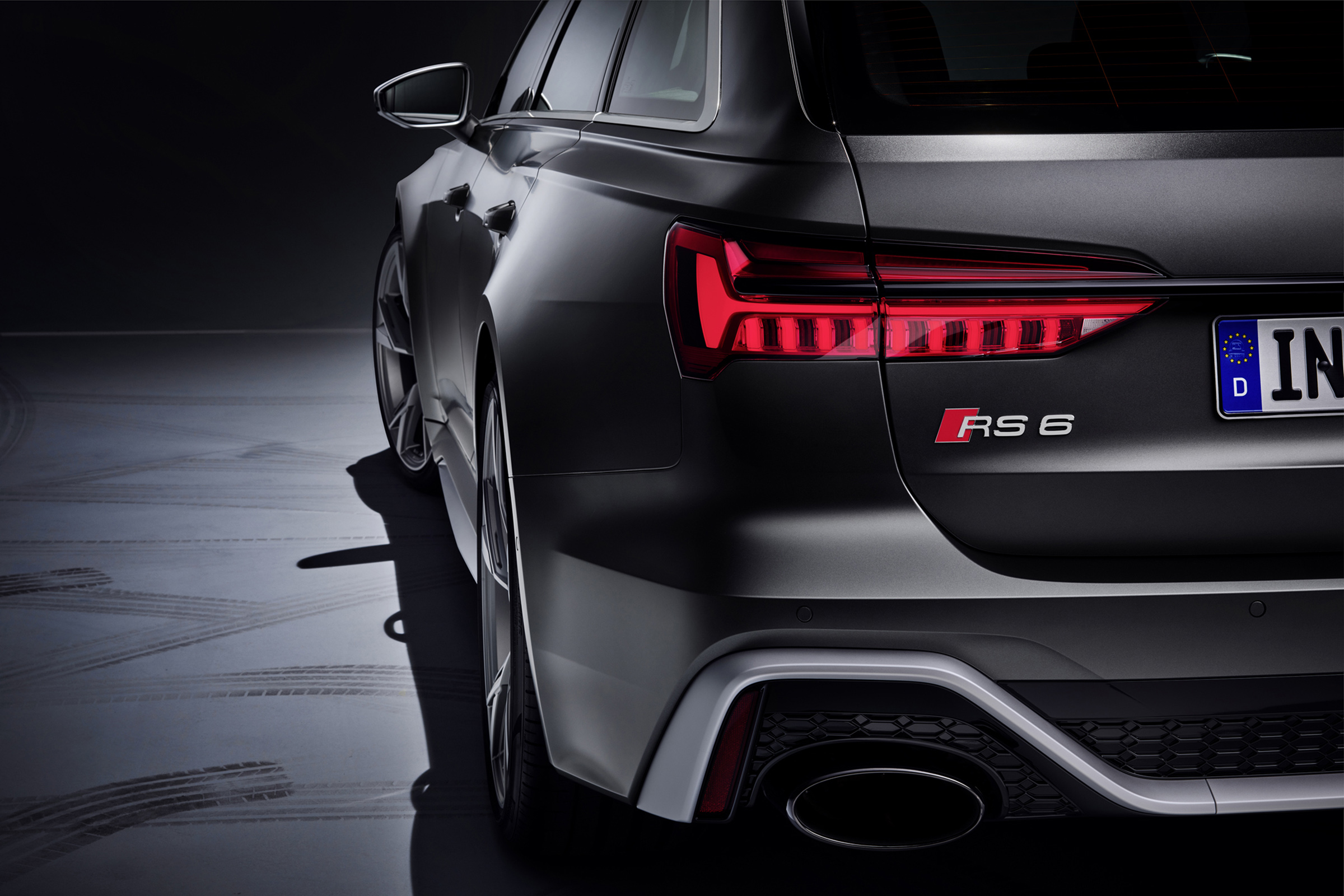 Audi RS6 Avant tail light