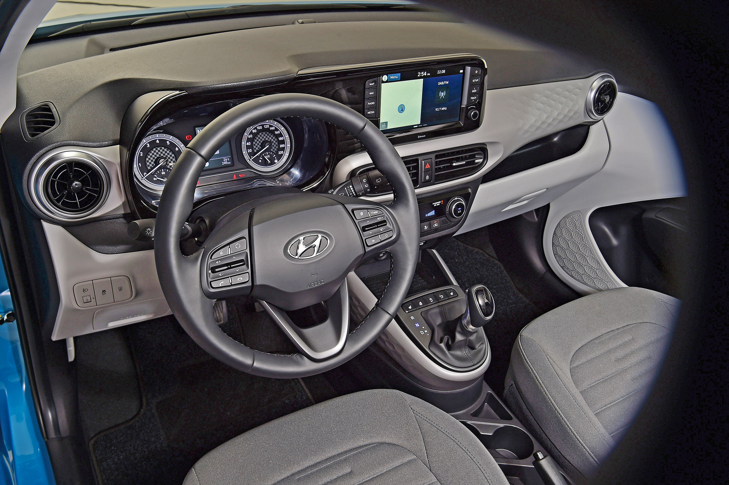 2020 Hyundai i10 interior - top view