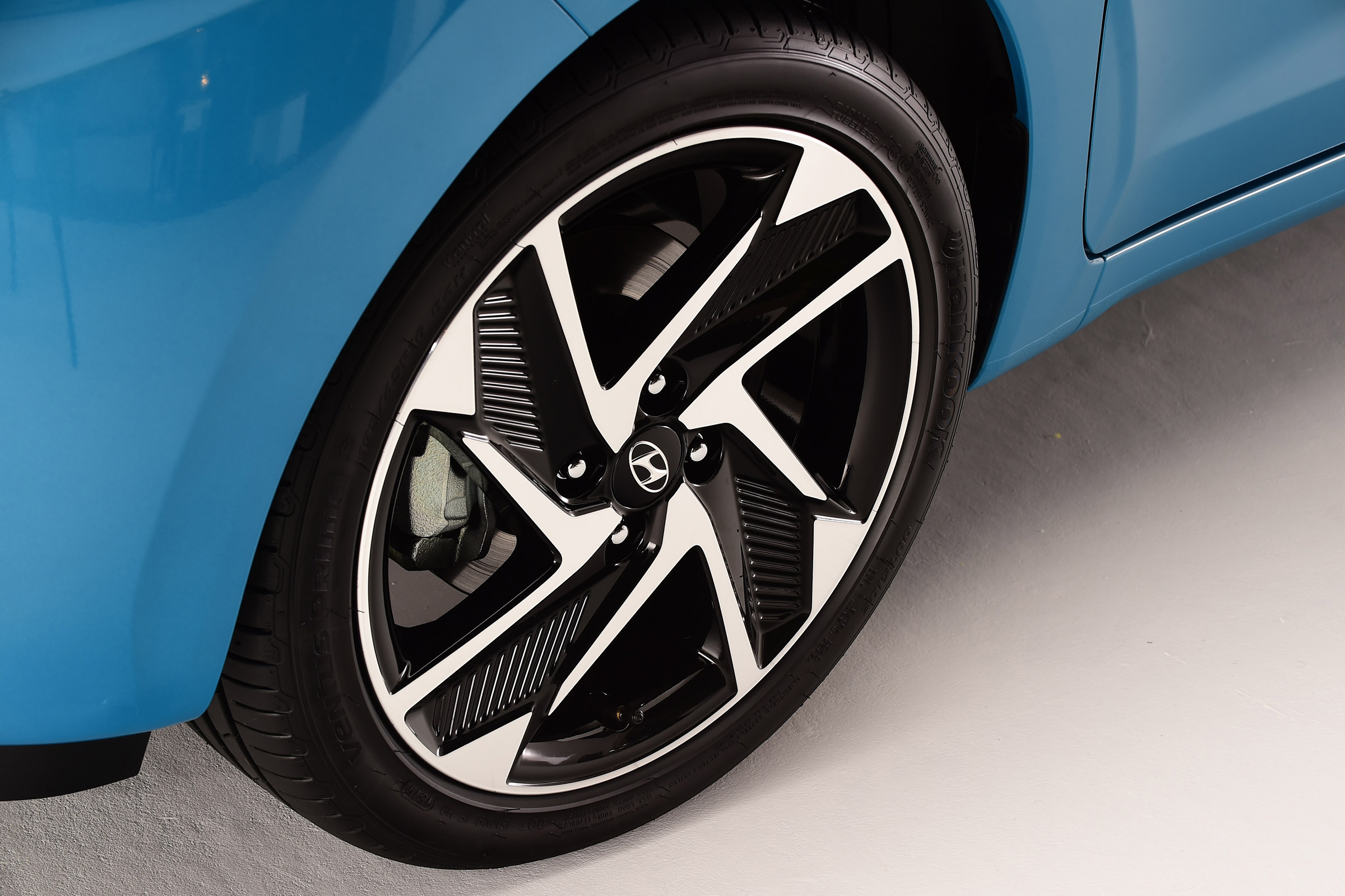 2020 Hyundai i10 alloy wheel