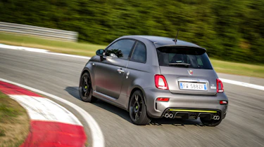 Abarth 595 Pista - dynamic rear 3/4