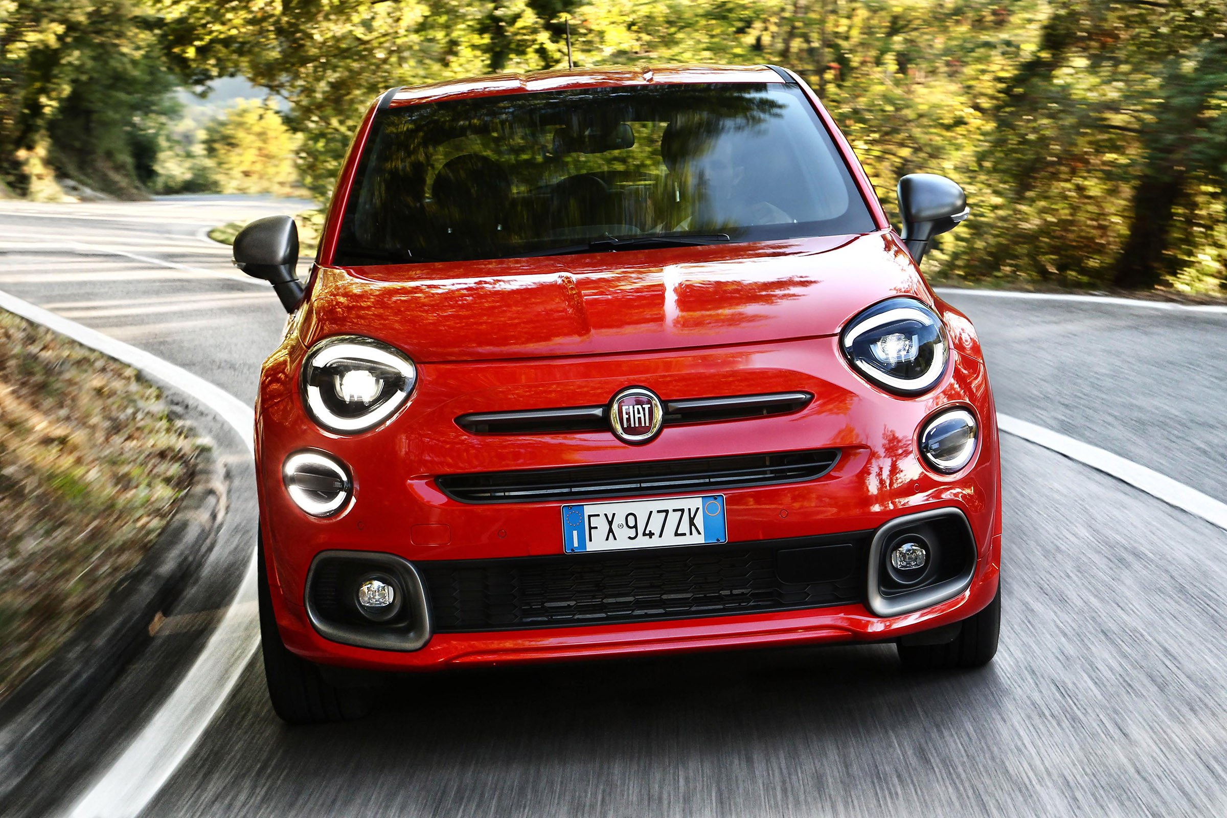 Fiat 500X Sport cornering - front view