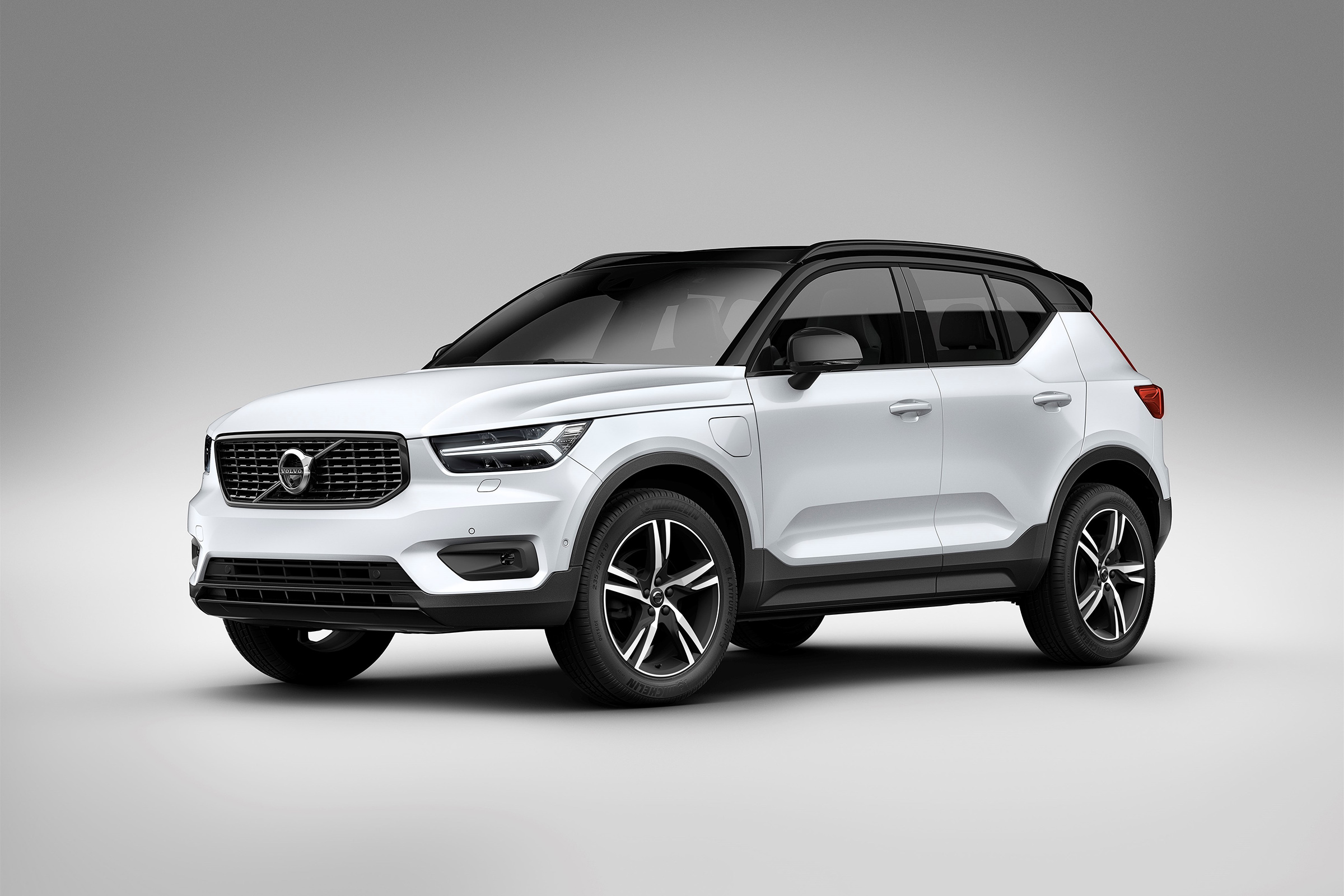 Volvo XC40 hybrid