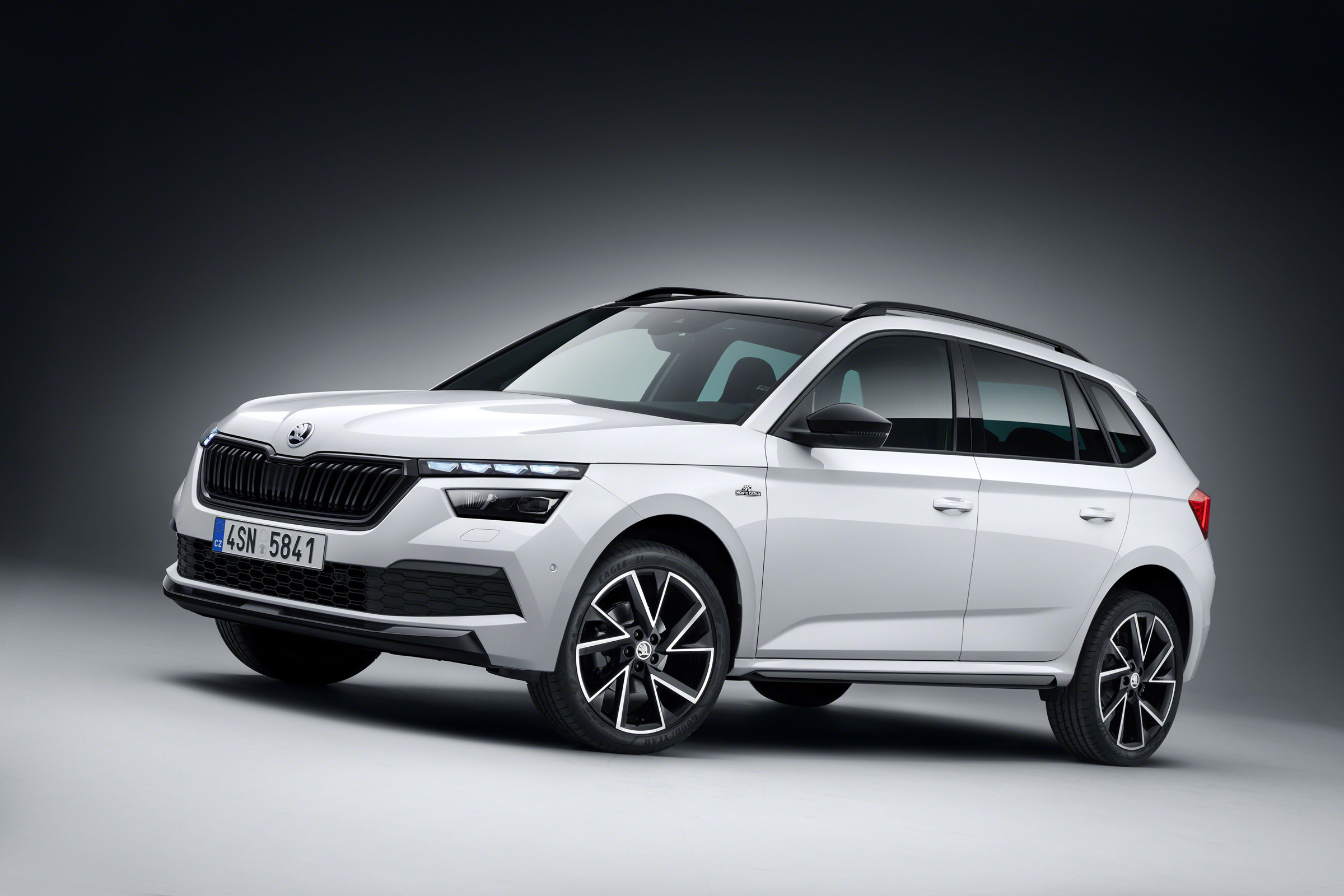 Skoda Kamiq Monte Carlo - front 3/4 static