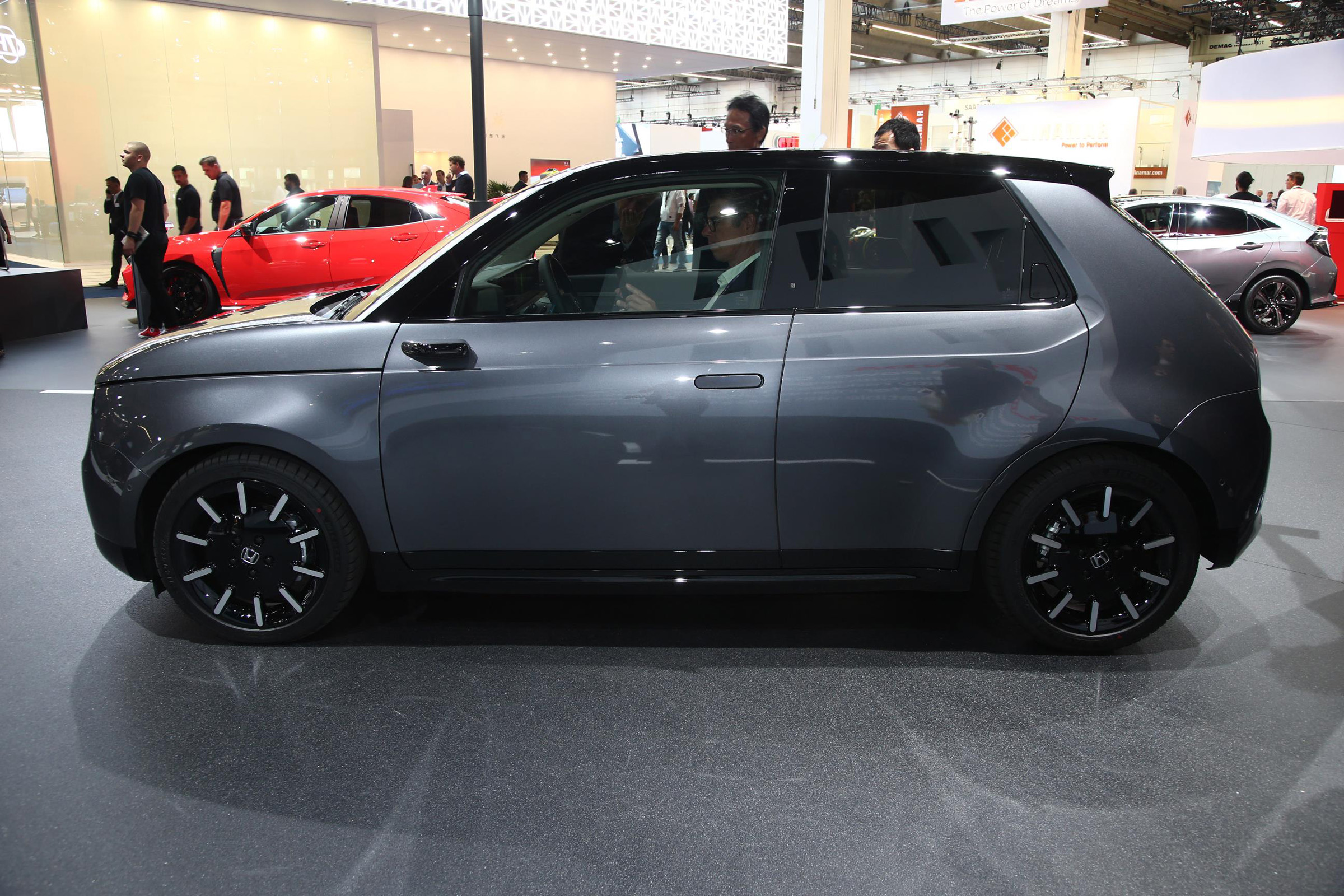 Honda e production version - side view at Frankfurt