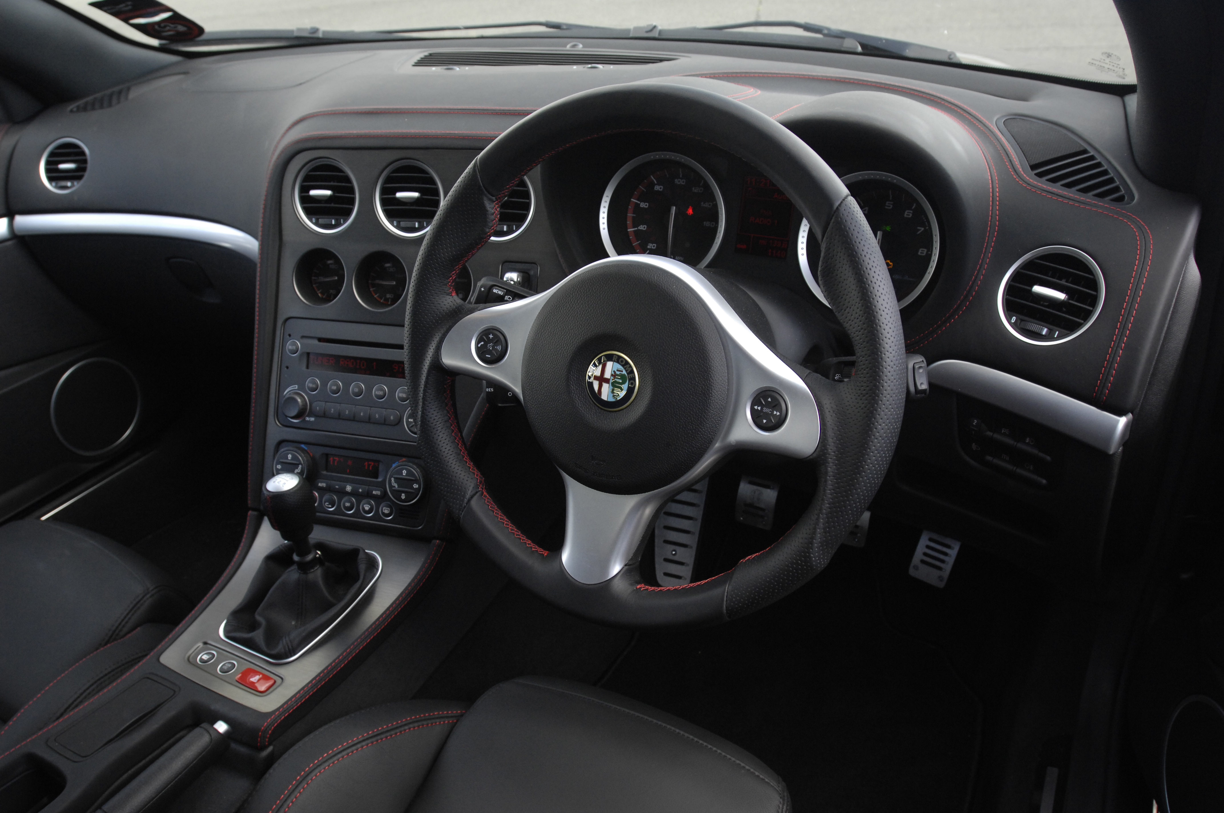 Alfa Romeo Brera - interior