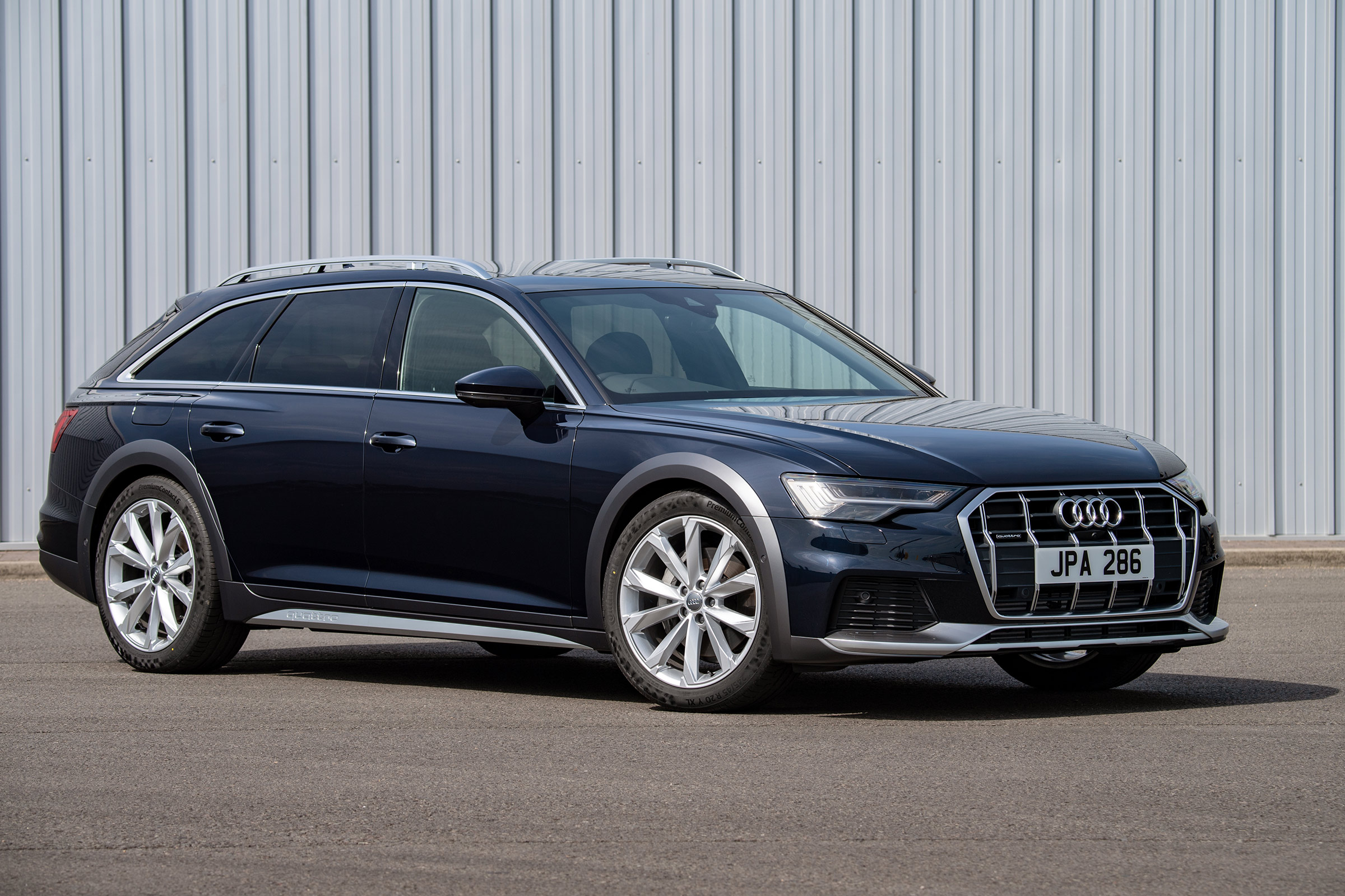 Audi A6 Allroad quattro estate front 3/4 static