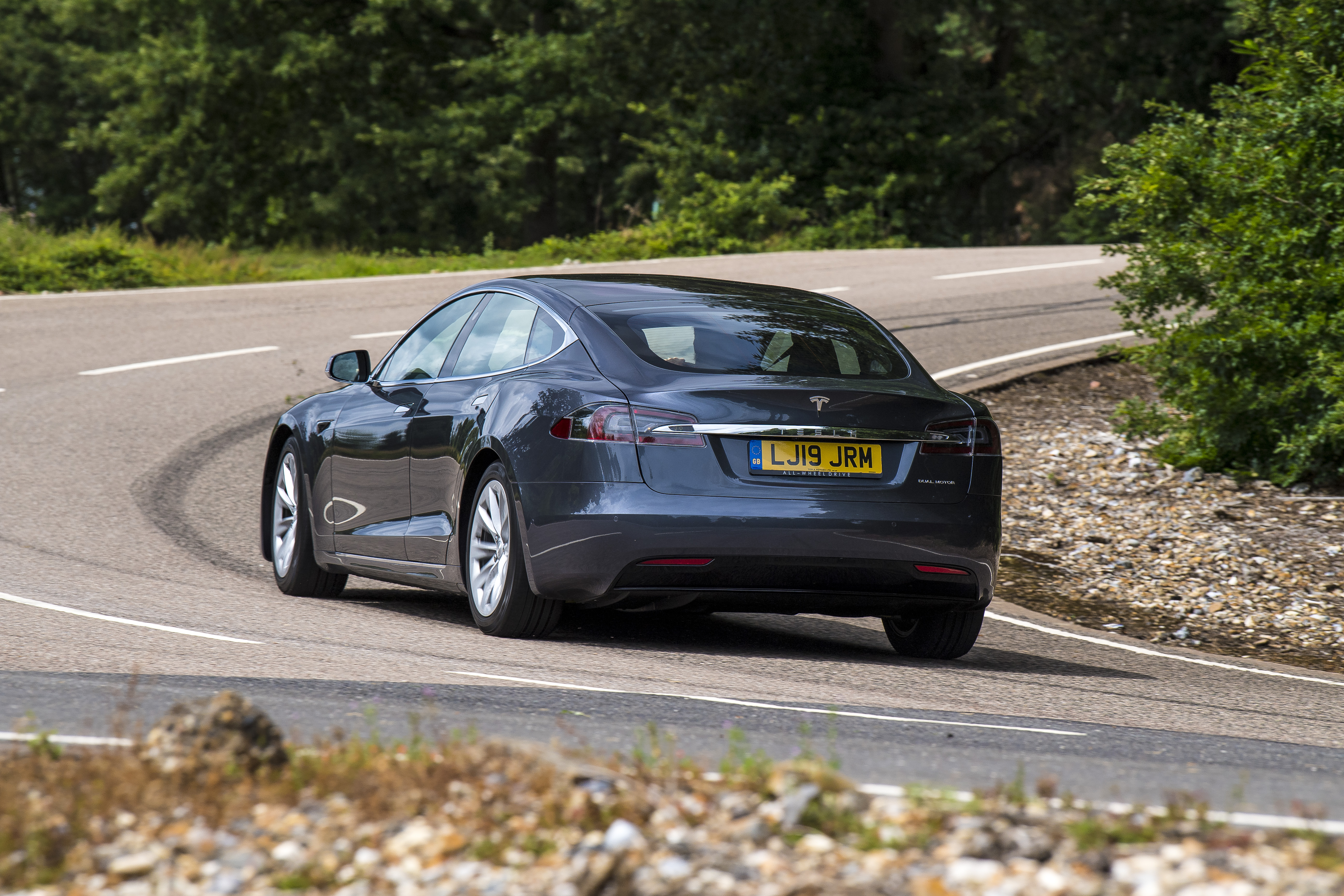 Tesla Model S - rear 3/4 dynamic view 