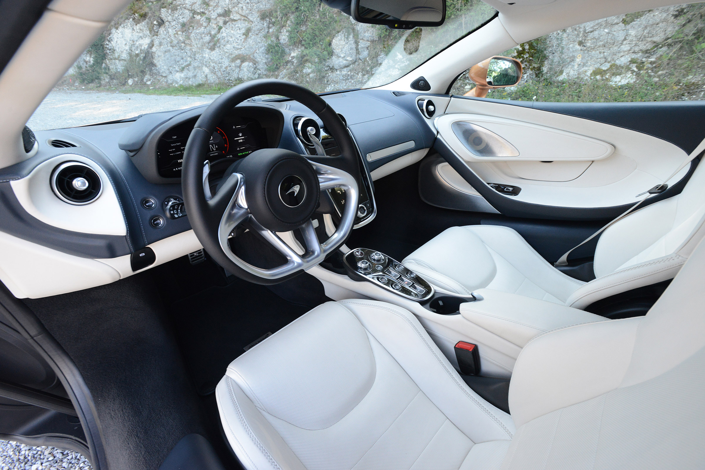 McLaren GT interior