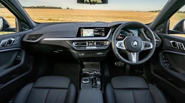 BMW 118i M Sport - interior dashboard