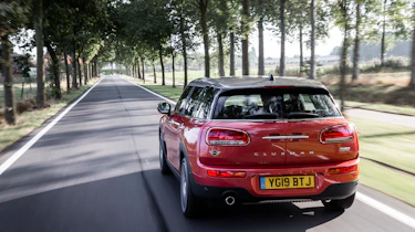 2019 MINI Clubman - Rear nearside 3/4 dynamic view