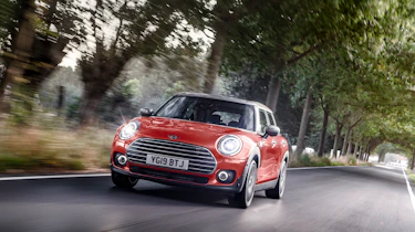 2019 MINI Clubman - Front 3/4 dynamic view