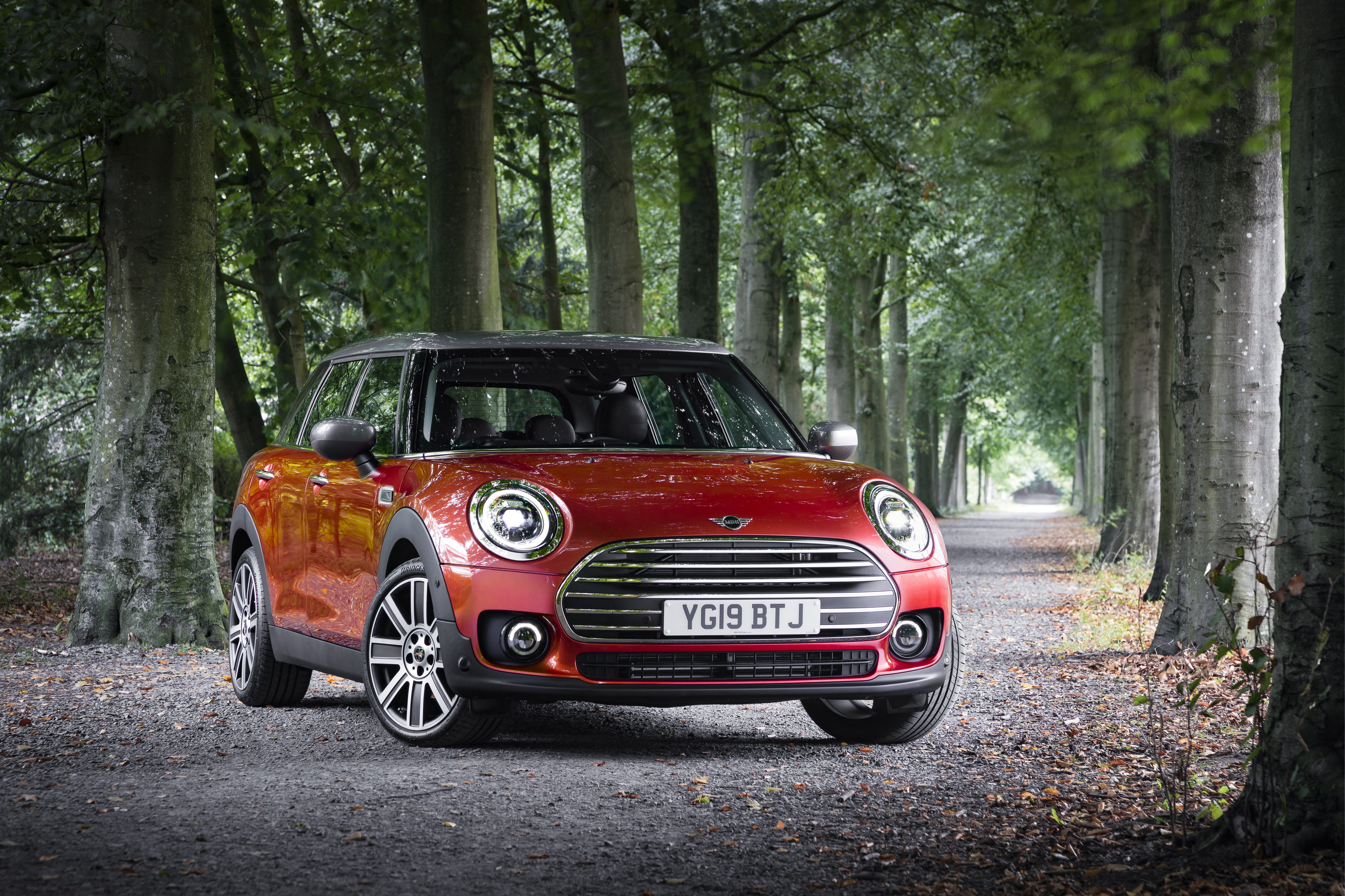 2019 MINI Clubman - Front offside 3/4 static view