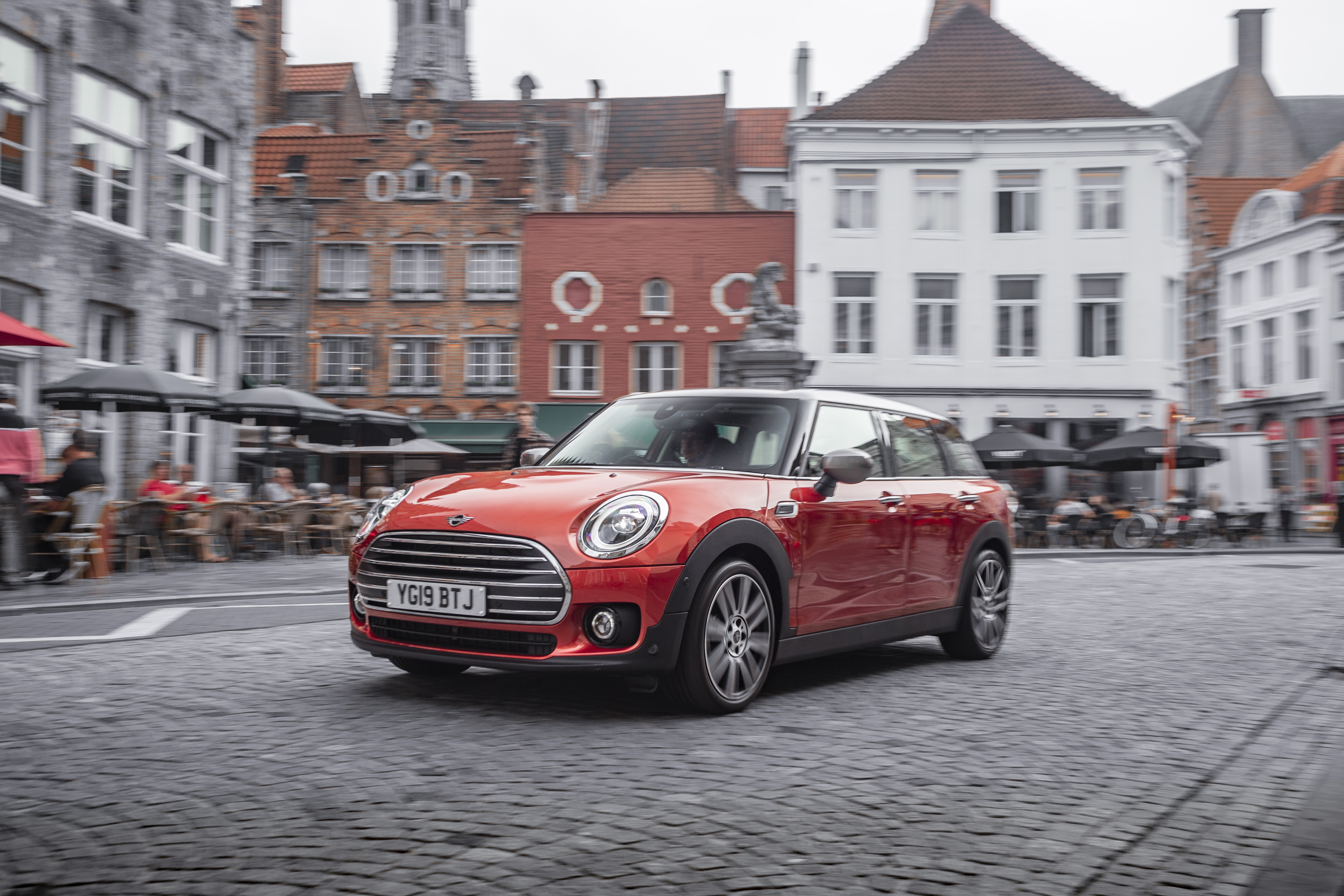 2019 MINI Clubman - Front nearside 3/4 dynamic