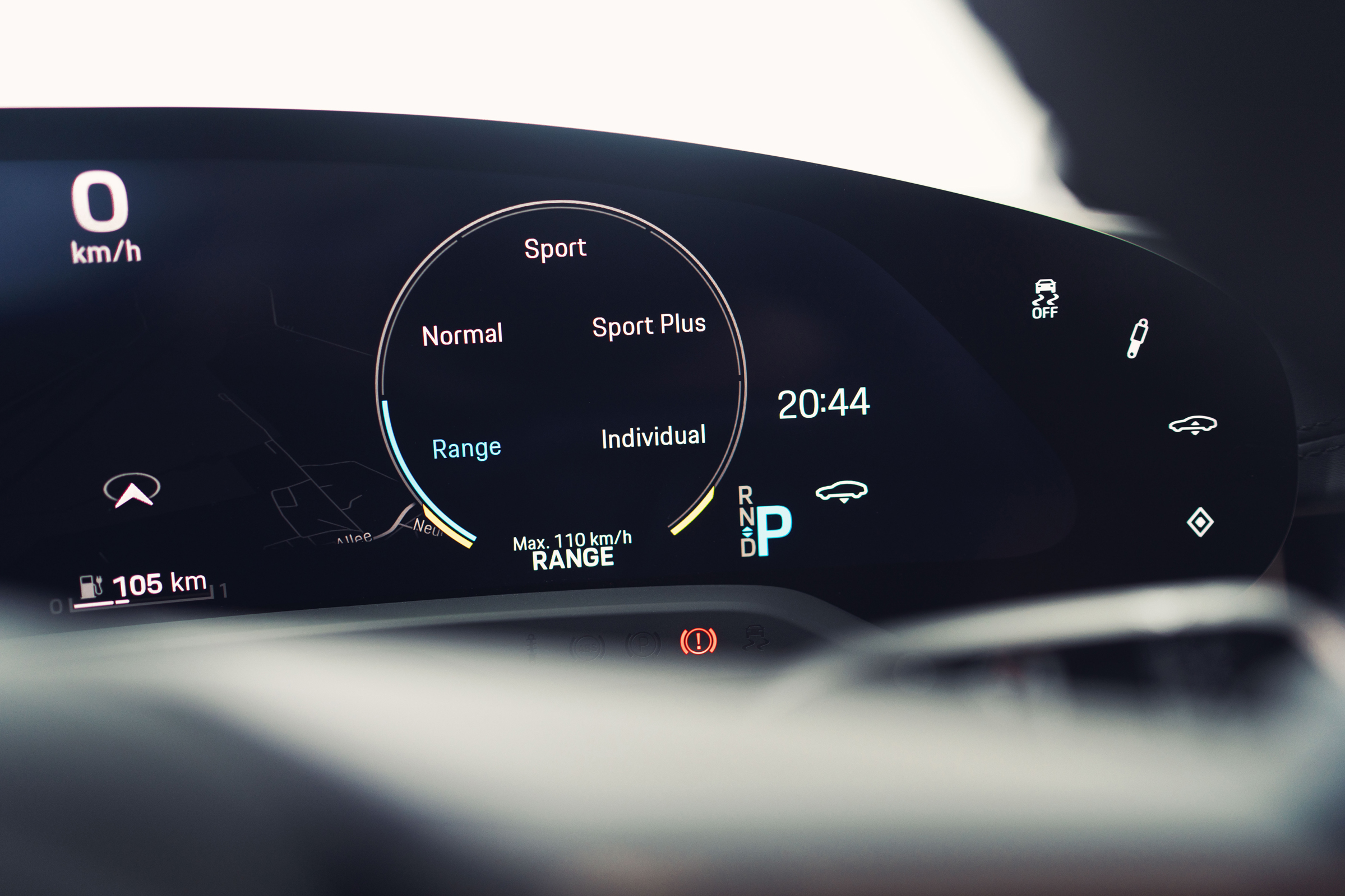 2020 Porsche Taycan - digital mode cluster