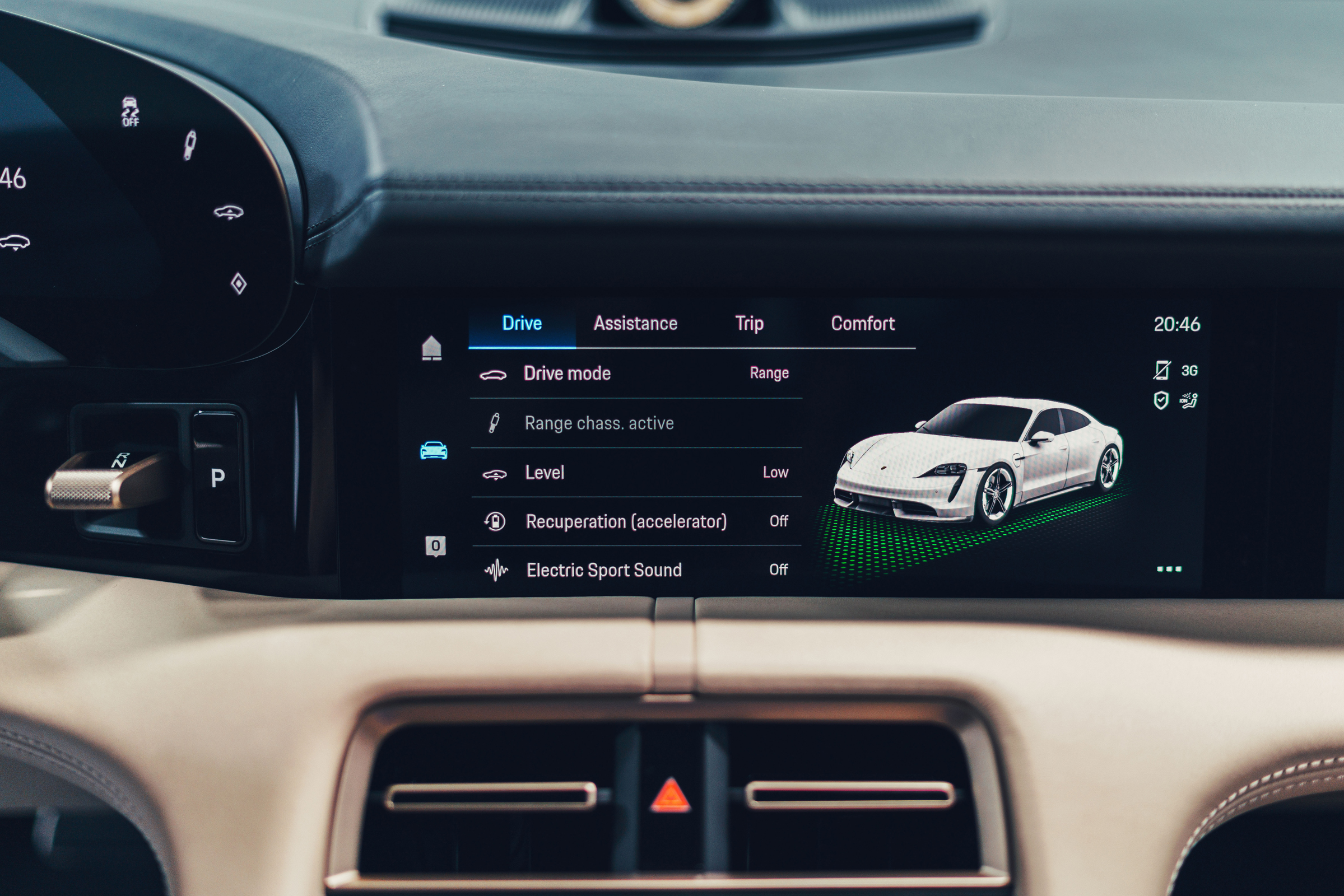 2020 Porsche Taycan - infotainment screen