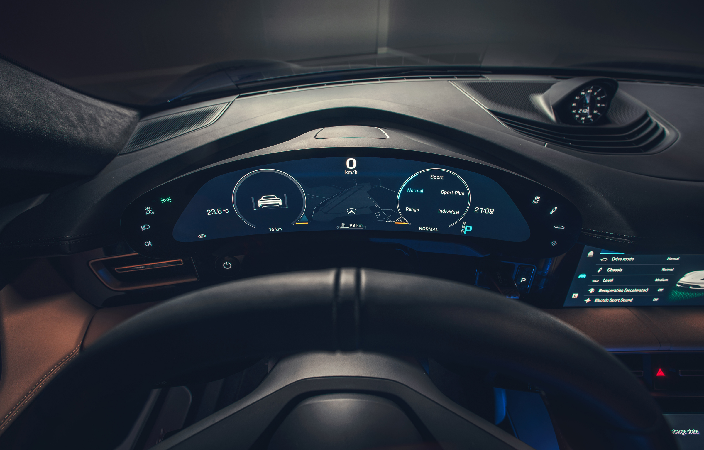 2020 Porsche Taycan - digital dial cluster