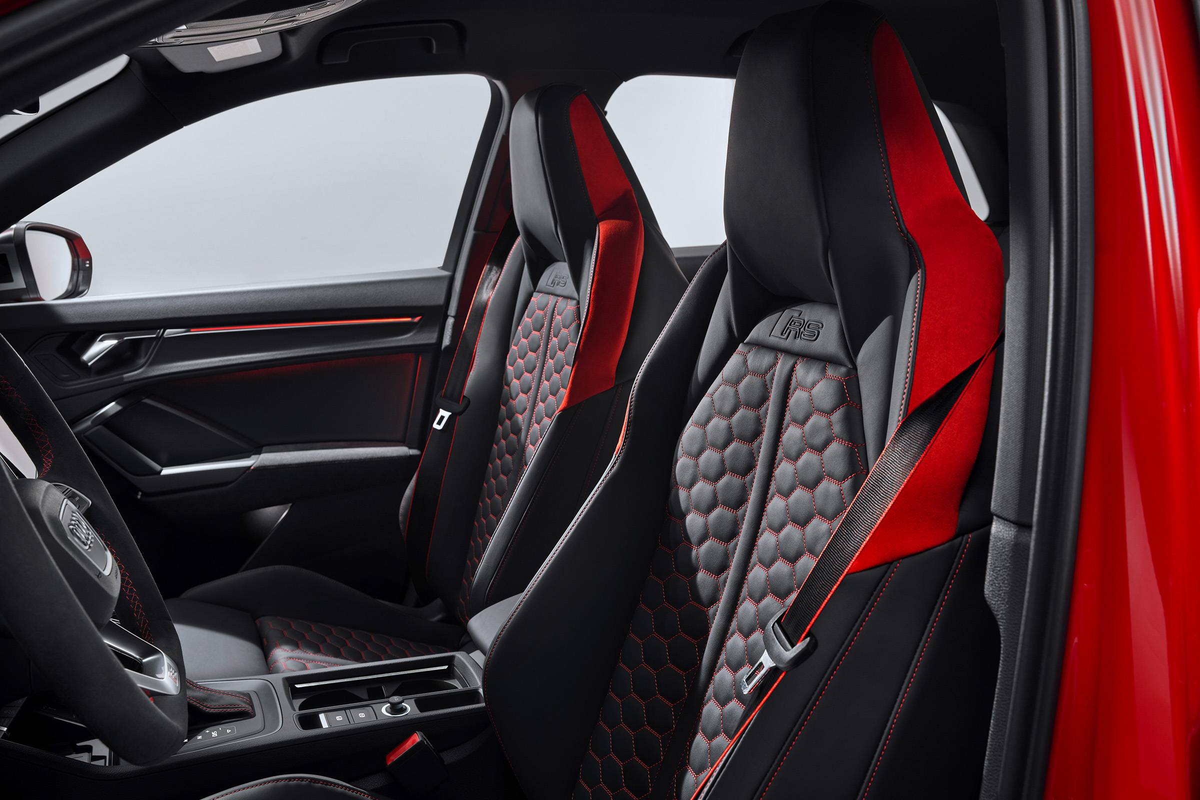 Audi RS Q3 front seats