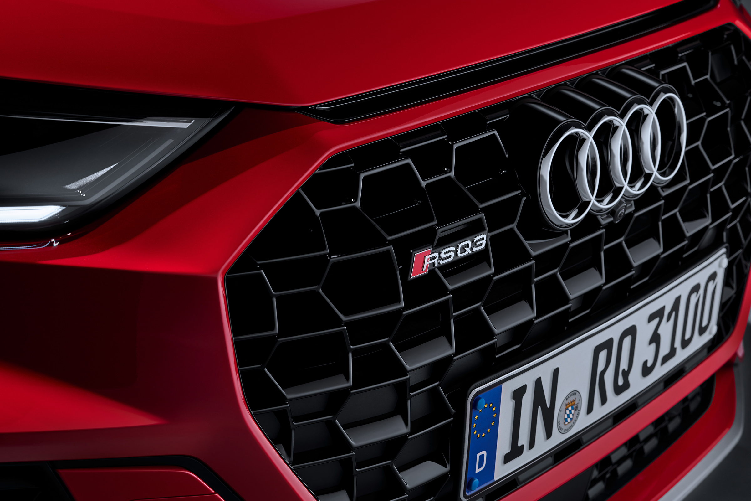 Audi RS Q3 grille