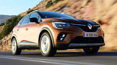 Renault Captur SUV front 3/4 driving
