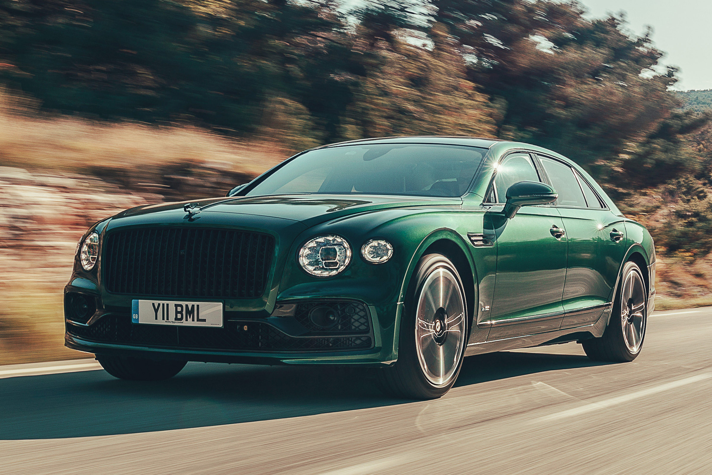 Bentley Flying Spur saloon front 3/4 tracking