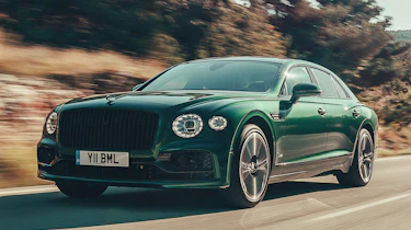 Bentley Flying Spur saloon front 3/4 tracking
