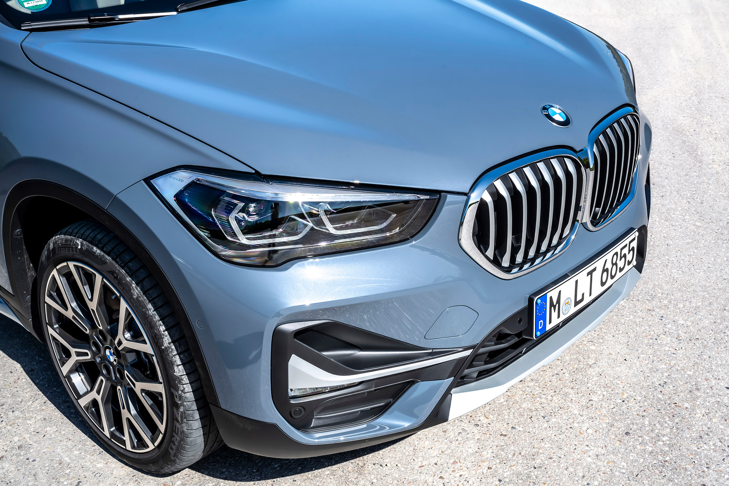BMW X1 SUV nose