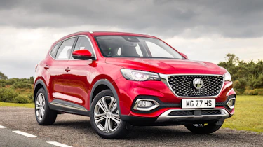 MG HS SUV front 3/4 static