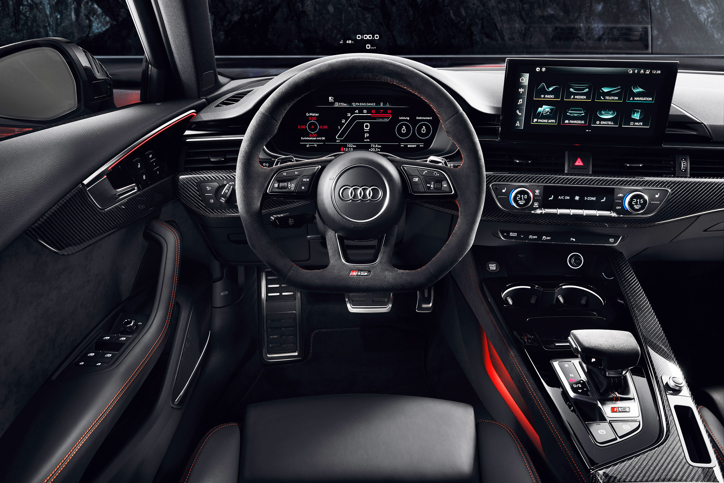 Audi RS4 Avant interior